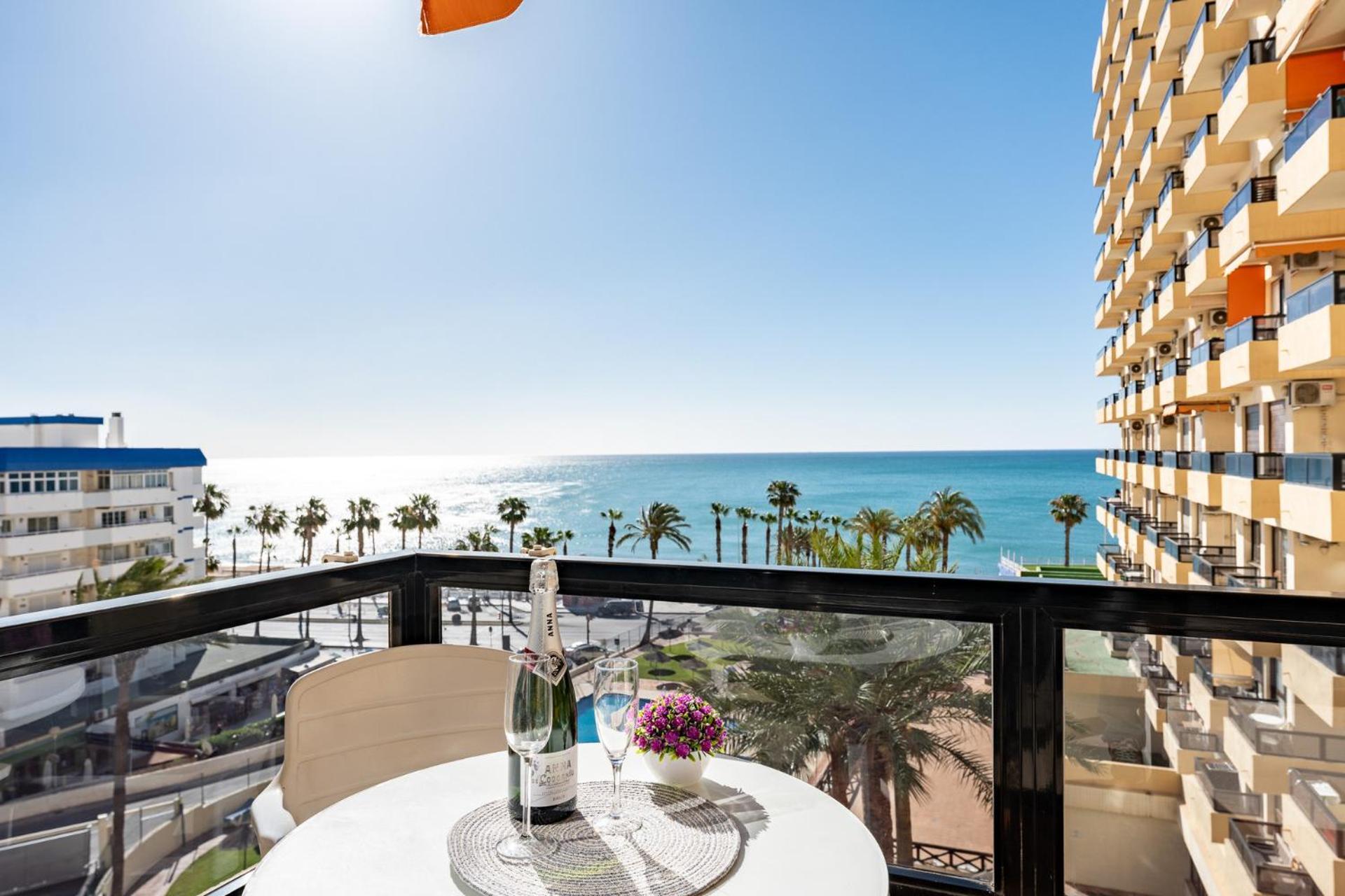 Malagasuite New Aloha Playa Benalmádena Extérieur photo